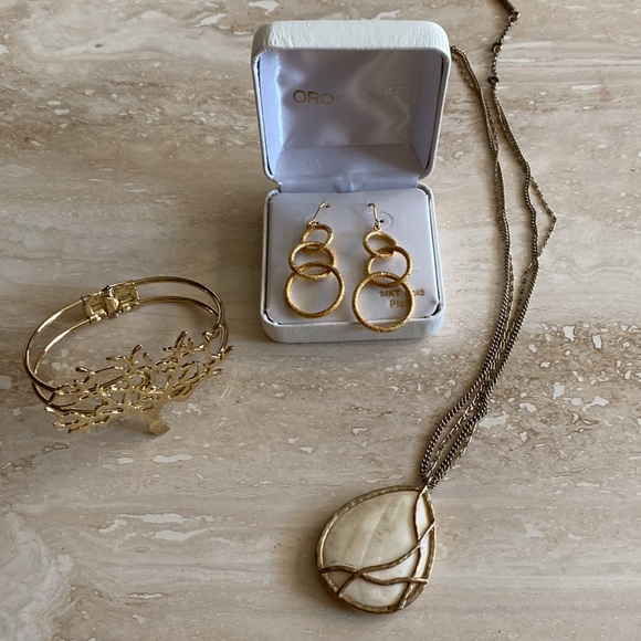 ๐บ MIX & MATCH!! $5. !! EACH ๐บ - Picture 2 of 8